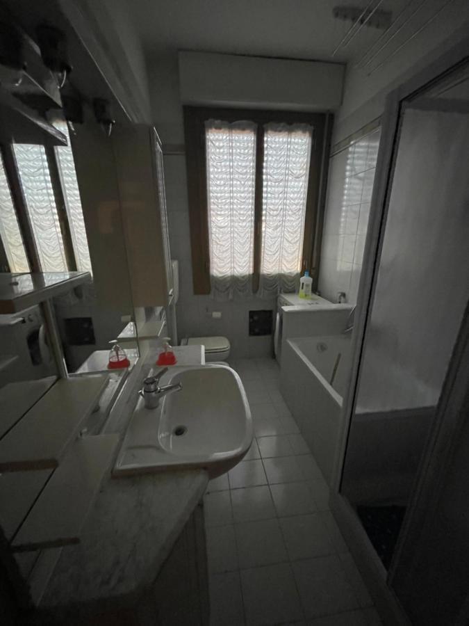 Ferienwohnung Gramsci First Modena Exterior foto